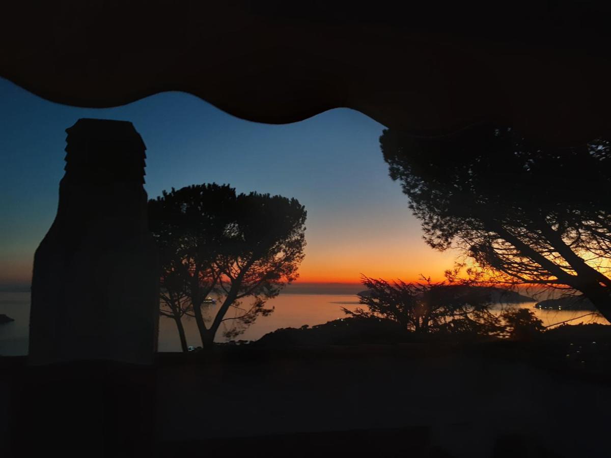 IL MARE NEL BOSCO appartamento con terrazza nella natura, vista mare, Lerici e isole Esterno foto